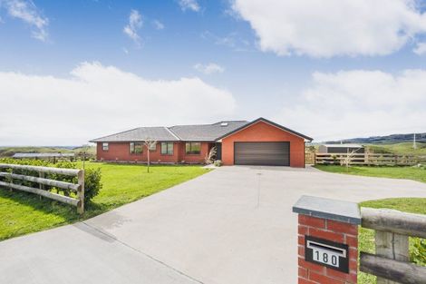 Photo of property in 180 Kingsdale Park Drive, Aokautere, Palmerston North, 4471