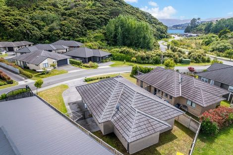 Photo of property in 5 Mooring Close, Whitby, Porirua, 5024