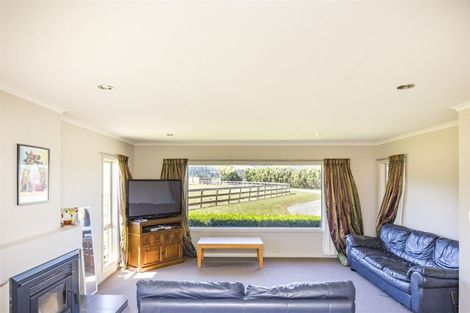 Photo of property in 711 Makerua Road, Tokomaru, Palmerston North, 4474