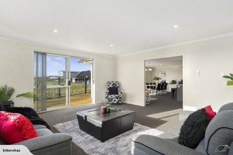 Photo of property in 10 Selliera Place, Papamoa Beach, Papamoa, 3118