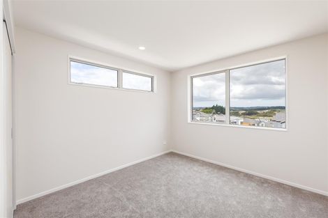 Photo of property in 9 Sunnyheights Road, Orewa, 0931