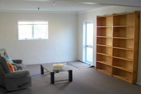 Photo of property in 1/4 Midway Avenue, Castor Bay, Auckland, 0620