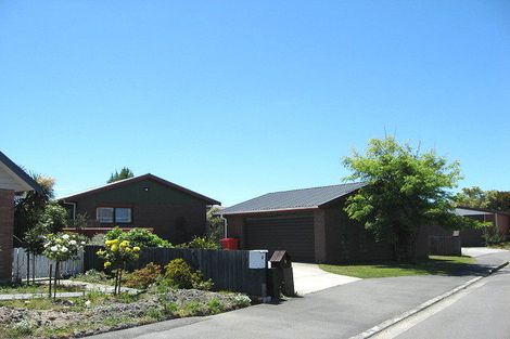 Photo of property in 9 Aberfoyle Place, Parklands, Christchurch, 8083