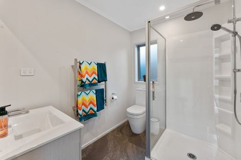 Photo of property in 19 Somerby Mews, Silverstream, Upper Hutt, 5019