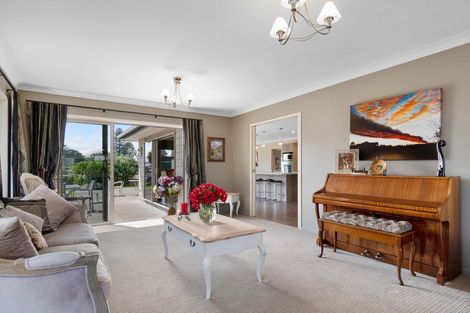 Photo of property in 16 Glenmonarch Place, Pyes Pa, Tauranga, 3112