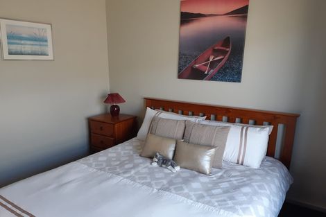 Photo of property in 69 Magellan Rise, Flagstaff, Hamilton, 3210