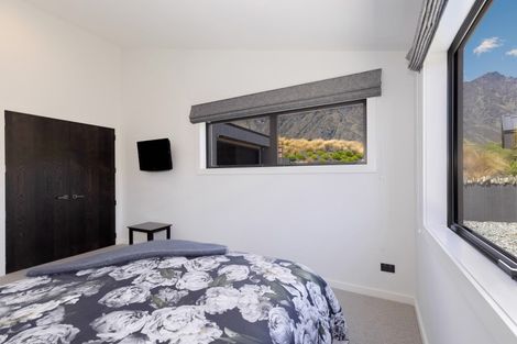 Photo of property in 52 Jacks Point Rise, Jacks Point, Queenstown, 9371
