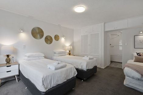 Photo of property in 213 Jervois Road, Herne Bay, Auckland, 1011