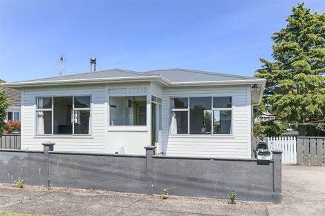 Photo of property in 10 Mahoe Street, Inglewood, 4330