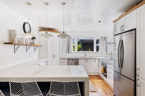 Photo of property in 1/129 Edmonton Road, Te Atatu South, Auckland, 0610