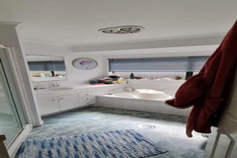 Photo of property in 33a Schnapper Rock Road, Greenhithe, Auckland, 0632