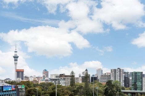 Photo of property in Luna Apartments, 4m/16 Burton Street, Grafton, Auckland, 1010
