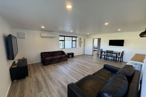 Photo of property in 13 Signal Street, Foxton Beach, Foxton, 4815