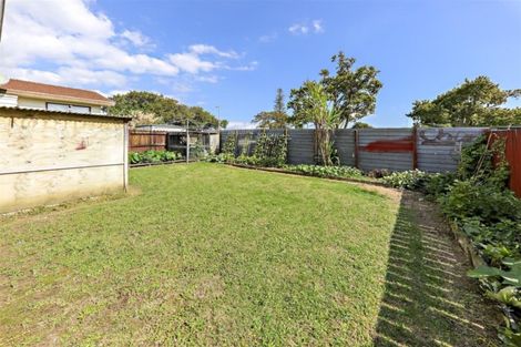 Photo of property in 2/18 Norrie Smith Avenue, Flat Bush, Auckland, 2023