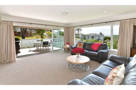 Photo of property in 33 Savoy Road, Orewa, 0931