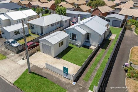 Photo of property in 13 Arawa Street, Welbourn, New Plymouth, 4312