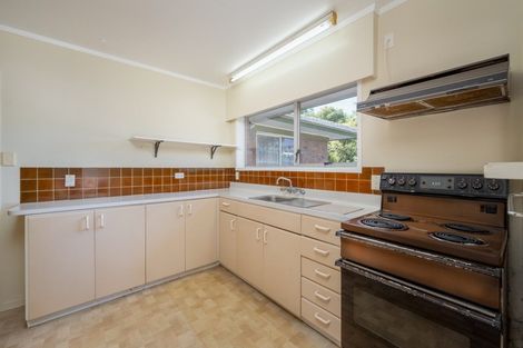 Photo of property in 16 Bacot Place, Howick, Auckland, 2014