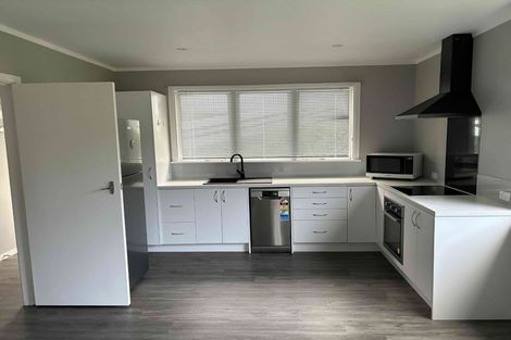 Photo of property in 19 Creswick Terrace, Northland, Wellington, 6012