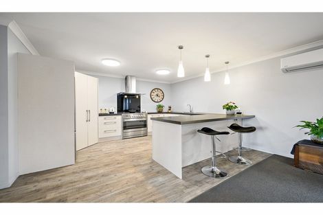 Photo of property in 4 Franklin Drive, Rangiora, 7400