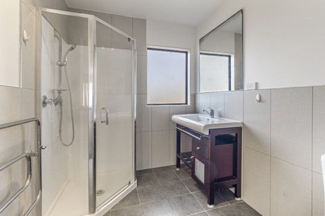 Photo of property in 37 Kestev Drive, Flat Bush, Auckland, 2016