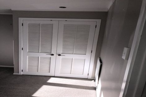 Photo of property in 1/51 Deep Creek Road, Waiake, Auckland, 0630