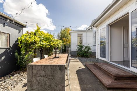 Photo of property in 49 Te Aute Road, Havelock North, 4130