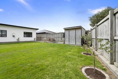 Photo of property in 34 Freedom Drive, Kelvin Grove, Palmerston North, 4414