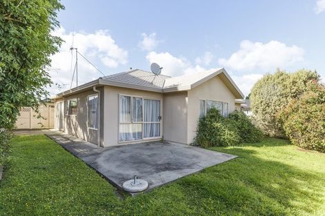 Photo of property in 12 Tiraumea Street, Palmerston North, 4410