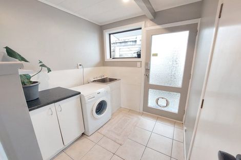 Photo of property in 5 Penrith Street, Westown, New Plymouth, 4310