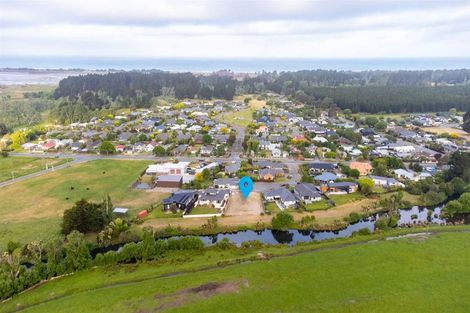 Photo of property in 6 Riverside Lane, Spencerville, Christchurch, 8083