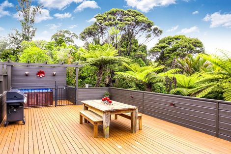 Photo of property in 44 Rimutaka Place, Titirangi, Auckland, 0604