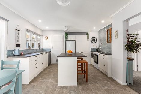 Photo of property in 106 Hine Road, Wainuiomata, Lower Hutt, 5014