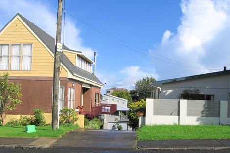 Photo of property in 83 Clovelly Road, Bucklands Beach, Auckland, 2012