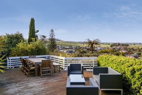 Photo of property in 2/13 Scenic Heights, Acacia Bay, Taupo, 3330