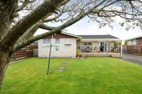 Photo of property in 9 Kimberley Grove, Westbrook, Palmerston North, 4412