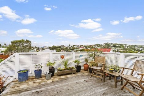 Photo of property in 32 Charlotte Avenue, Brooklyn, Wellington, 6021