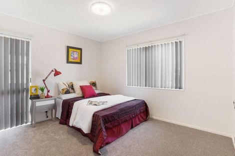 Photo of property in 2/25 Solveig Place, Randwick Park, Auckland, 2105