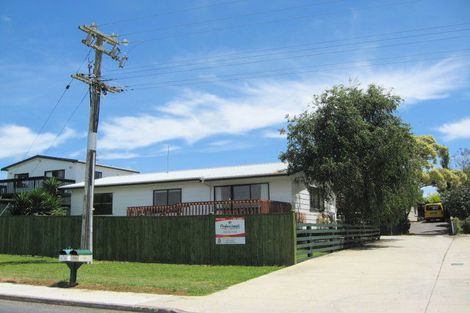 Photo of property in 35 Stevenson Road, Clarks Beach, 2122