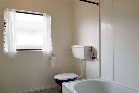 Photo of property in 4/25 Waterview Road West, Takanini, 2112