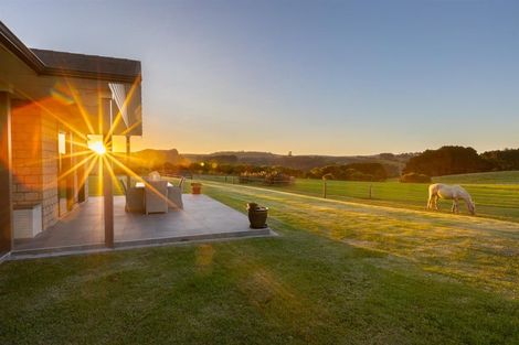 Photo of property in 135b Hutchinson Road, Helensville, 0875