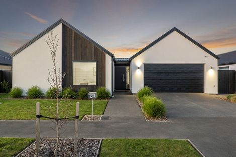 Photo of property in 12 Dalness Crescent, Halswell, Christchurch, 8025