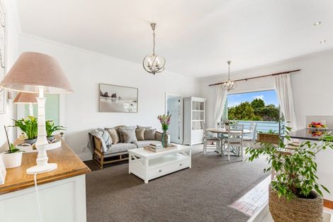 Photo of property in 1/2 Merwood Lane, Devonport, Auckland, 0624