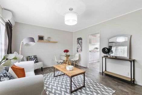 Photo of property in 1/2 Halberg Street, Glenfield, Auckland, 0629