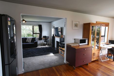 Photo of property in 13 York Crescent, Westown, New Plymouth, 4310