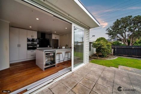 Photo of property in 24 Disraeli Street, Hawera, 4610