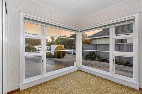 Photo of property in 10 Mappleton Avenue, Burnside, Christchurch, 8053