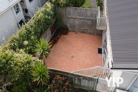 Photo of property in 14 Cheyne Walk, Newlands, Wellington, 6037