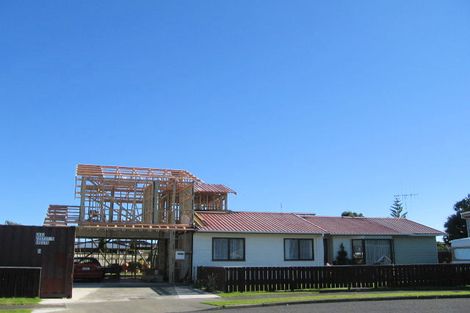 Photo of property in 3 Hewson Crescent, Otaki Beach, Otaki, 5512