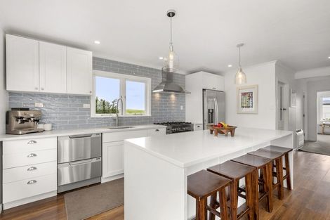 Photo of property in 448 Ruapuke Road, Raglan, 3296