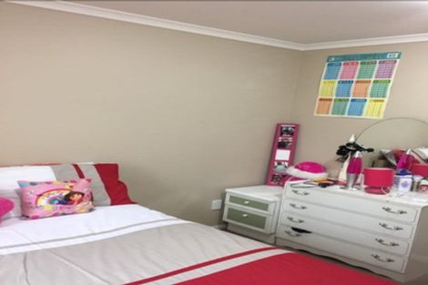 Photo of property in 18a Nicola Place, Mangere, Auckland, 2022